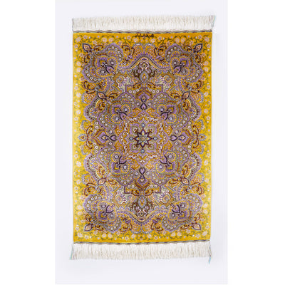 NEW 鮮やかな山吹色にすみれ色の花とペイズリー柄のクム産シルク絨毯。華麗なデザインと配色に目を奪われるネギン工房の作品。　　　　　　サイズ：60 x 90cm